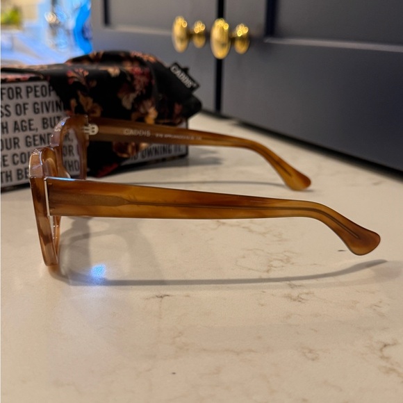 Caddis Miklos PROGRESSIVE 1.50 Readers in Polished Tabby - Picture 7 of 8